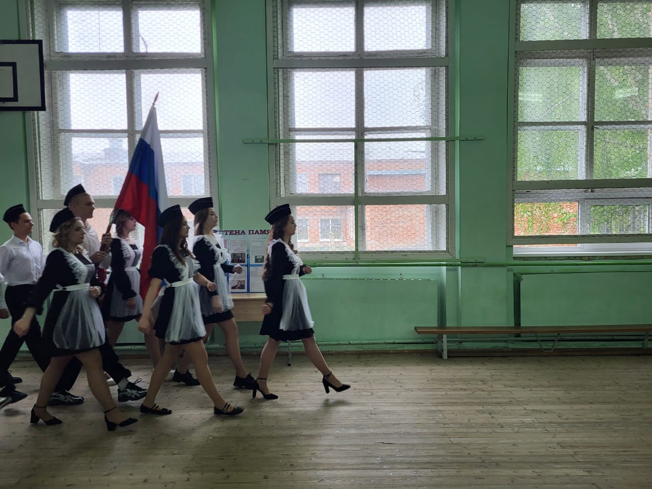 Еженедельная церемония выноса Государственного флага Российской Федерации.#НавигаторыДетства71.